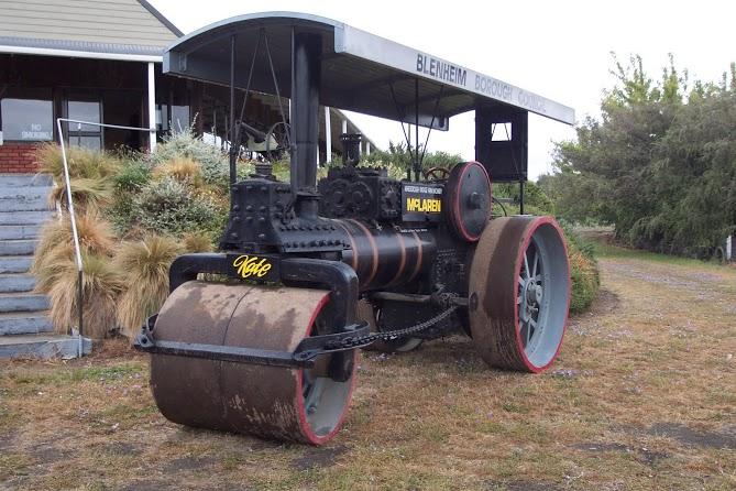 Former Blenheim Borough Council McLaren steam roller named “Kate”